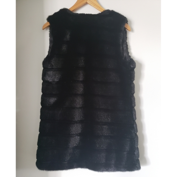 Cynthia Rowley faux fur vest - Picture 2 of 2